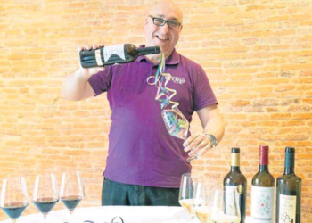 «Esta es una idea que tiene como objetivo conseguir proyectar ilusión en quienes prueban los caldos»
