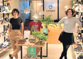 «Somos la única zapatería en Cantabria que apuesta por la sostenibilidad y que tiene su propia marca local»